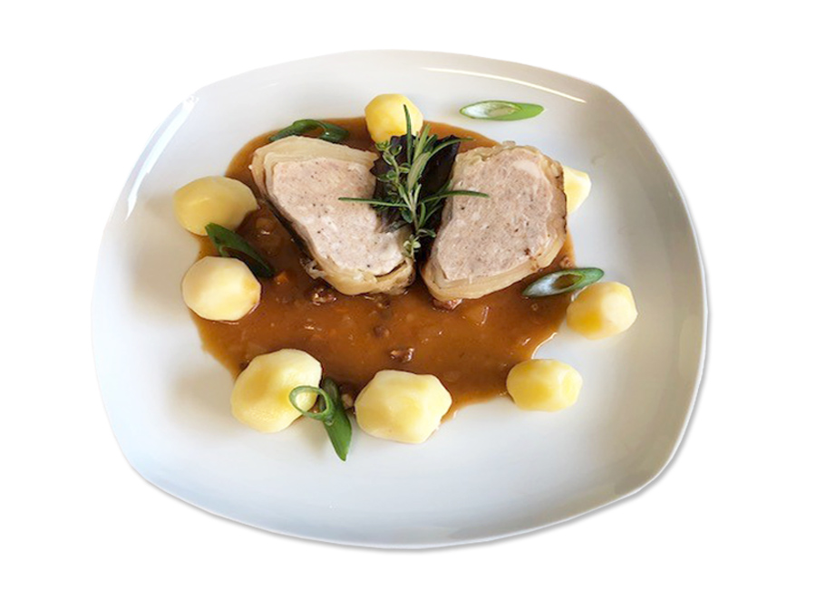 Kohlroulade in Specksauce